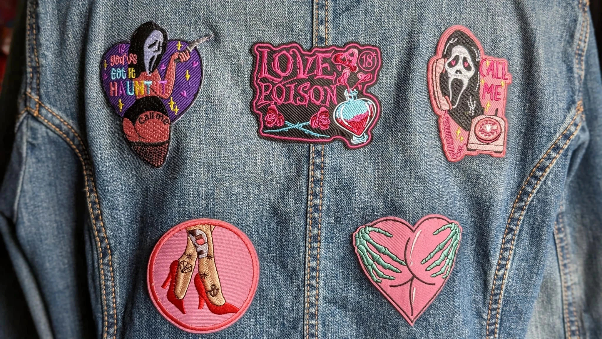 Veste jeans bordada "Cute but psycho" – photo 6